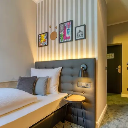 Boutique 026 St. Michael Hotell 3*